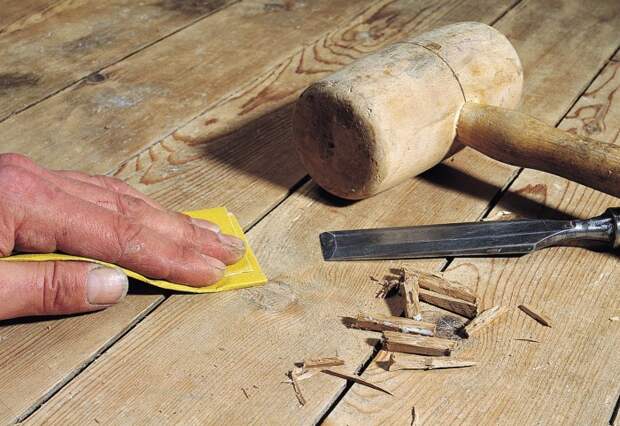 Клинья воспрепятствуют трению панелей друг о друга, так что скрип на какое-то время исчезнет / Фото: pol-exp.com