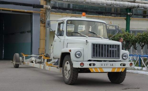 Необычный внутризаводской транспорт Павловского автобусного завода Павловский, автобус, завод, транспорт