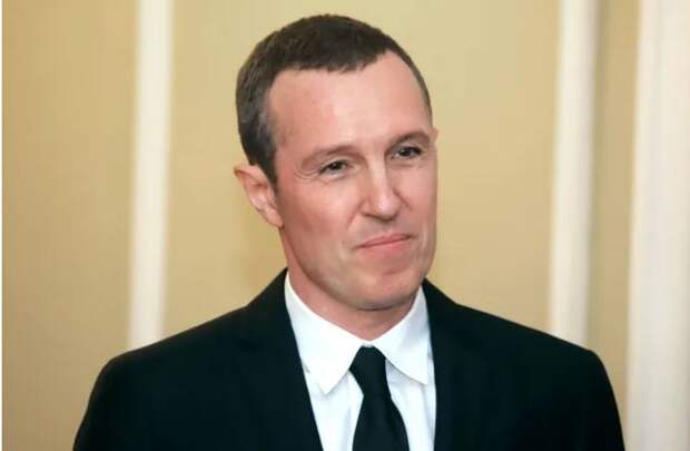 “Раздиралась между всеми своими любимыми детьми”, – Верник на прощании с Добровольской рассказал о ее мучениях