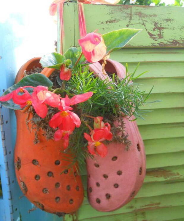 shoes-container-garden1-6.jpg