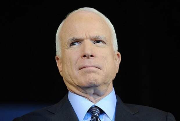 Маккейн назвал позором отказ США предоставить Украине военную помощь