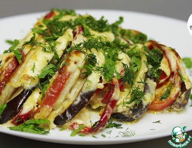 Рецепт: Баклажаны с овощами под сметанным соусом Рецепт: Баклажаны с овощами под сметанным соусом
