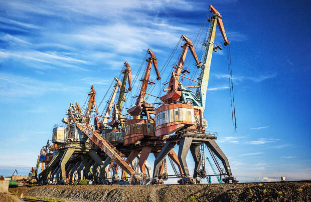 Заброшенные гиганты Заброшенные гиганты