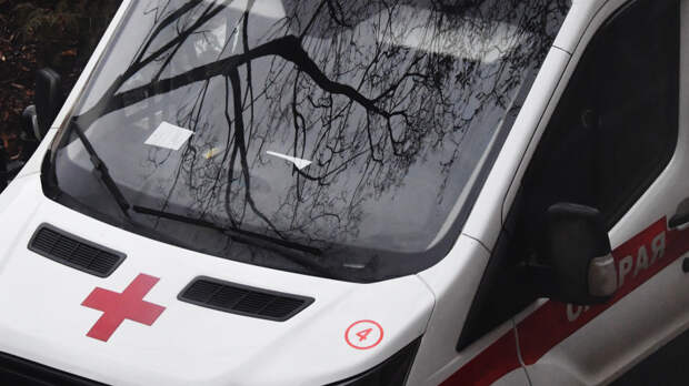 Незапланированное купание: в Севастополе прохожие спасли подростка, упавшего в море