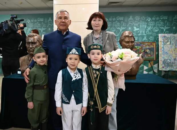 Рөстәм Миңнеханов татар авыллары эшмәкәрләре җыенында: Бергә булыйк, бердәм булыйк!