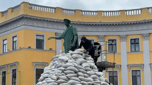 Одесса: Мины на пляже, опасные блокпосты и неуместная «ЮМОРИНА-ДЖАВЕЛИНА»