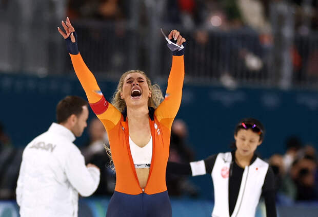 МОК не стал наказывать голландскую конькобежку за демонстрацию нижнего белья