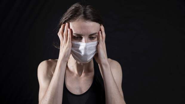 Жительница Великобритании с редким заболеванием боялась чихать, чтобы не «выскочил» мозг