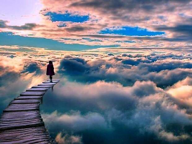 Dreaming Above Clouds picture on VisualizeUs We Heart It