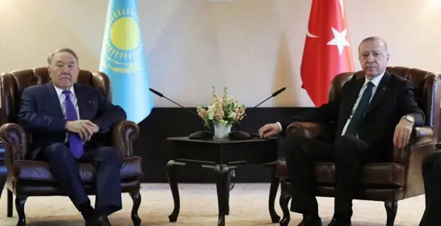 Официальный казахстанский «лидер нации» вновь возвращается в политику, из которой он, скорее всего, и...