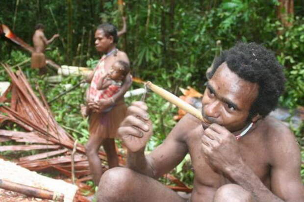 Аборигены - заядлые курильщики