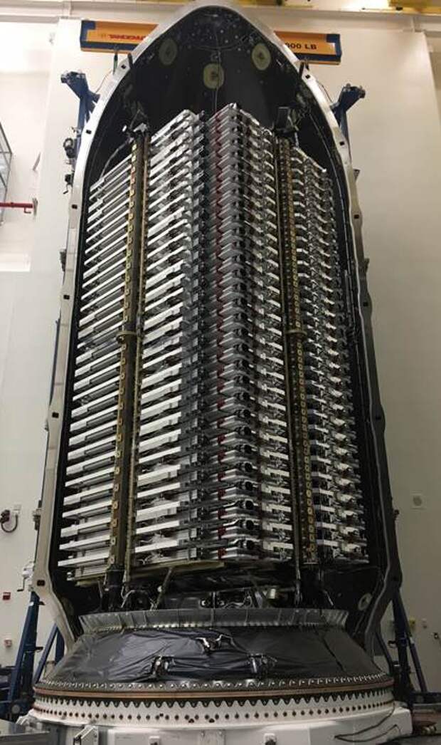 Как выглядят 60 спутников Starlink внутри обтекателя Falcon Spacex, Starlink, Ракета, Спутник, Falcon 9, Космос, Спутниковый интернет