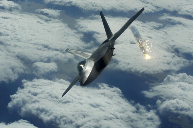 Сирийцы сбили американский самолет F-22 и 4 ракеты "Томагавк"