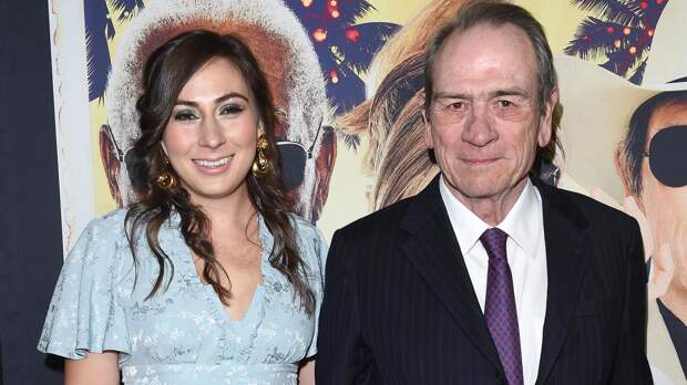 Стала известна причина смерти дочери Томми Ли Джонса Виктории