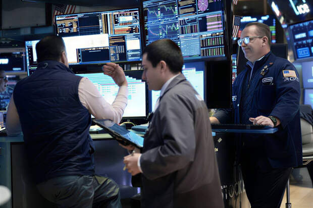 Уолл-стрит теряет оптимизм, а фондовый рынок падает