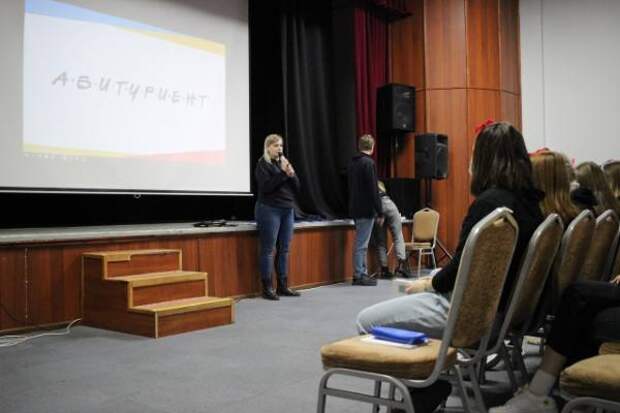 100 активных старшеклассников стали участниками областной смены «Абитуриент»