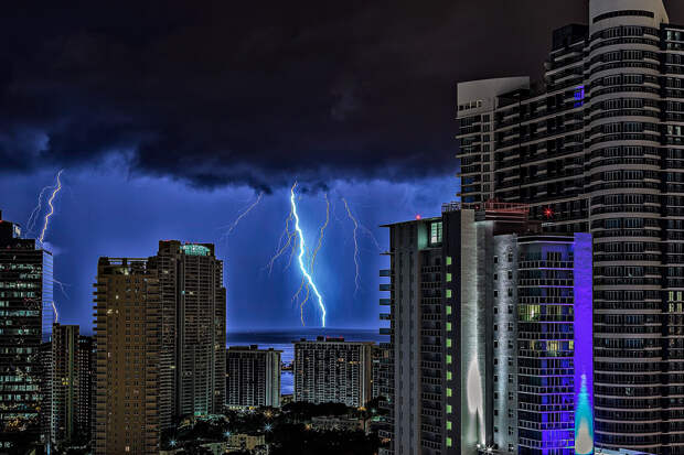 thunders09 Молнии над Майами