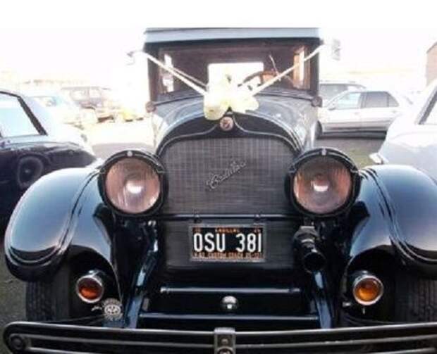 Еще один заброшенный гараж (16 фото)