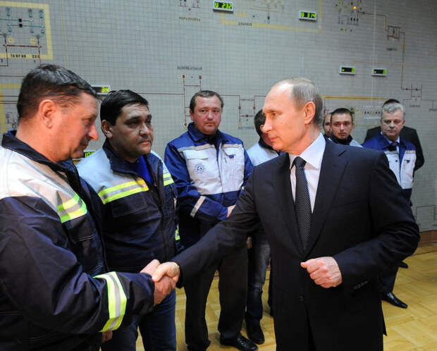 Владимир Путин в годовщину воссоединения Крыма с Россией ознакомится со строительством моста в Керчи