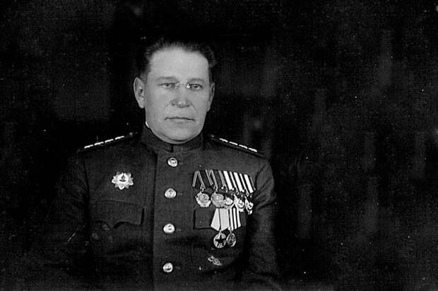 Максиму Алексеевичу Пуркаеву не повезло оказаться в Германии военным атташе при полпредстве СССР в августе 1939 по февраль 1940 год