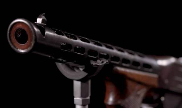 О пистолете-пулемёте Калашникова образца 1942 года за шесть минут