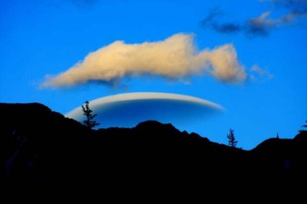 Фотографии самых необычных облаков на планете (52 фото)