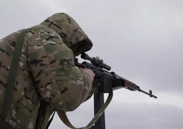 В Челябинской области со снайперами ЦВО проведены тренировки по стрельбе из СВД, оборудованию и маскировке огневых позиций