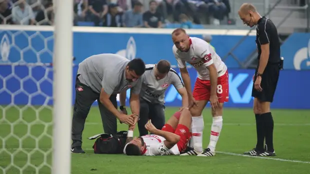 «Потеряли столпа обороны»: виноват ли Дзюба в тяжёлой травме защитника «Спартака»