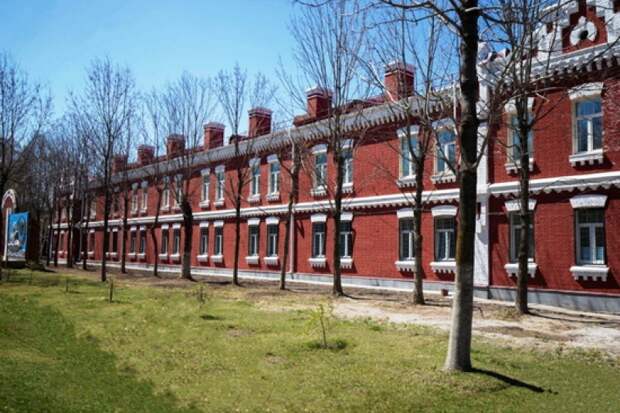 В стиле "лофт" оформили две казармы для военнослужащих в историческом здании Уссурийска