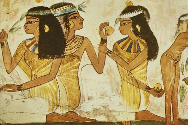 Египетские благовония, «кельнская вода» и другие факты из истории парфюма
