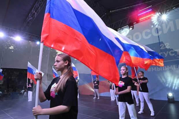 Глава Адыгеи поздравил жителей республики с Днем Государственного флага Российской Федерации