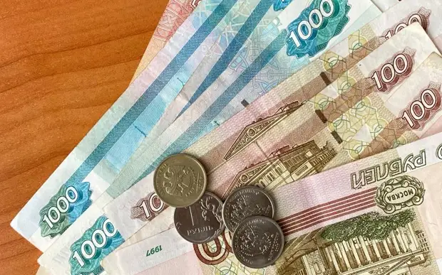 Госдума обсуждает увеличение МРОТ и прожиточного минимум на 9%