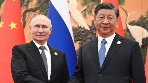 Путин и Си Цзиньпин начали переговоры в узком составе