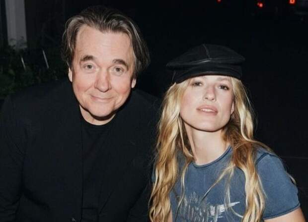 «Посвящаю моему царю»: супруга публично расцеловала Константина Эрнста