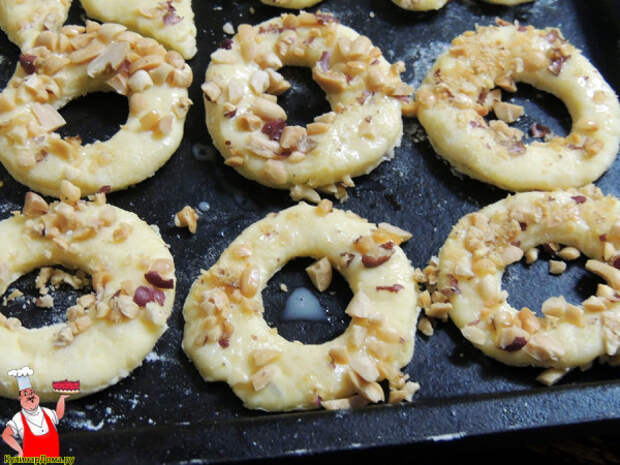 Домашнее песочное печенье с орешками.