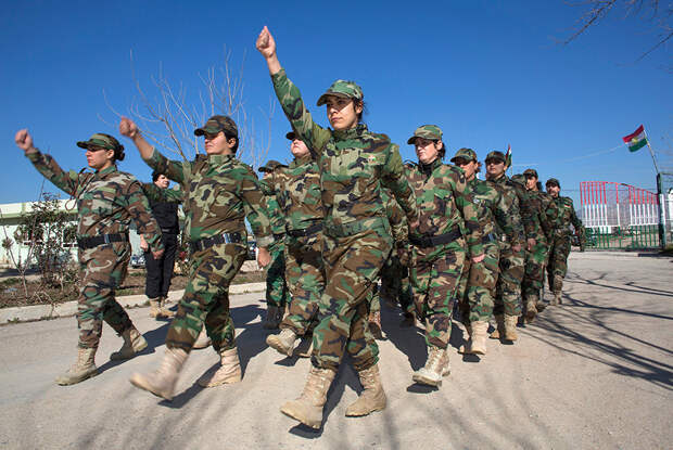 Участницы курдского военного формирования Пешмерга