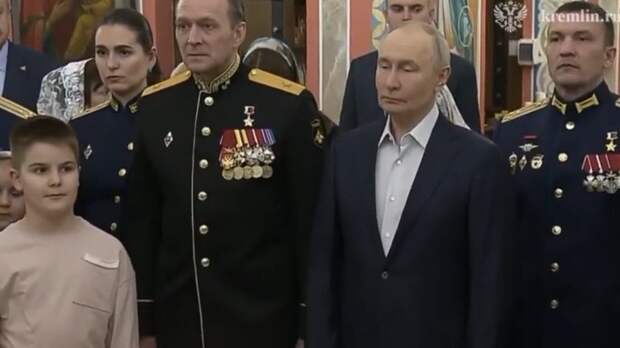 Путин поздравил россиян с Рождеством Христовым