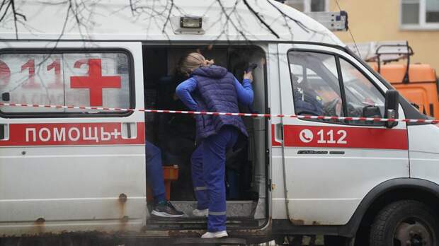 Бригада медиков и еще двое пострадали в ДТП со скорой и автобусом на Сахалине