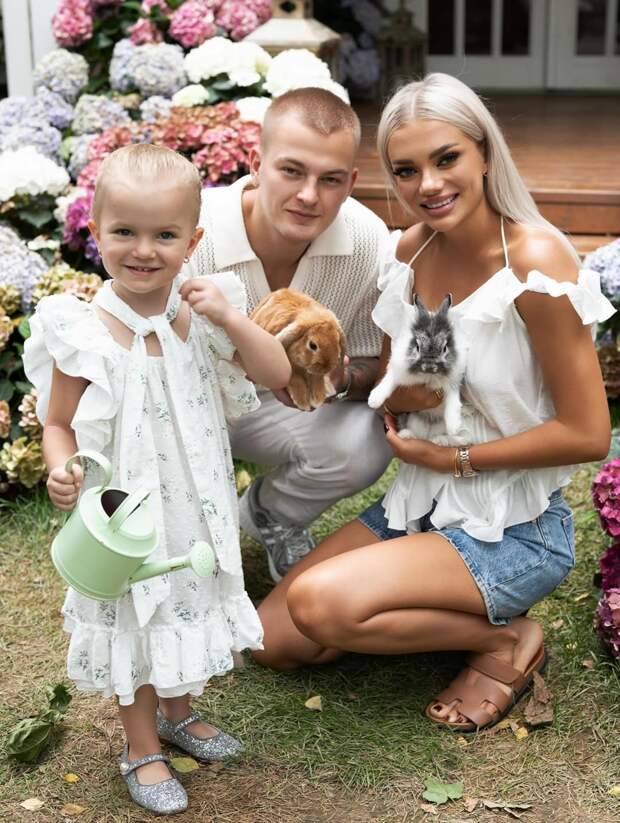 Звезда Comedy Club Екатерина Шкуро объявила о расставании с мужем