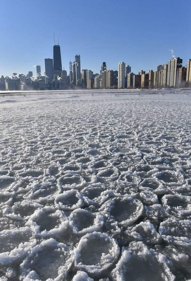 16. Лед у побережья Чикаго канада, мороз, погода, сша, фото, холод, явление
