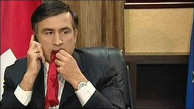 Месть "Грузинской мечты": Саакашвили оставили без домов, денег и галстуков