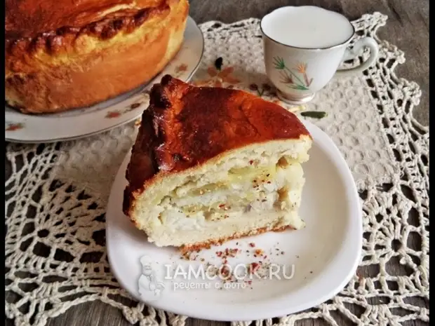 Пирог с рыбой из дрожжевого теста