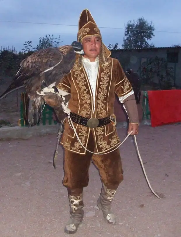 Казахский мужской костюм