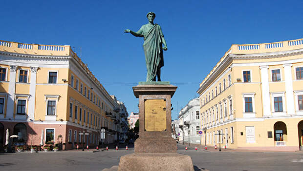 Памятник Дюку де Ришелье в Одессе. Архивное фото