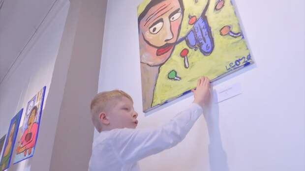 В Санкт-Петербурге прошла выставка девятилетнего художника с аутизмом