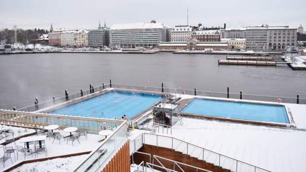 Это - бассейн с подогревом в центре Хельсинки география, интересная страна, красота, куда поехать, независимость, праздник, туризм, финляндия