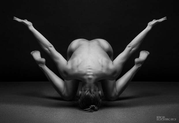Женское тело в фотографиях Антона Беловодченко