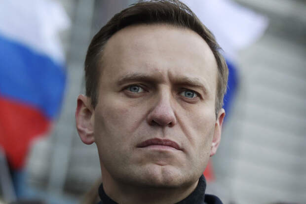 Мэр Парижа Идальго: улицу возле посольства РФ переименуют в честь Навального