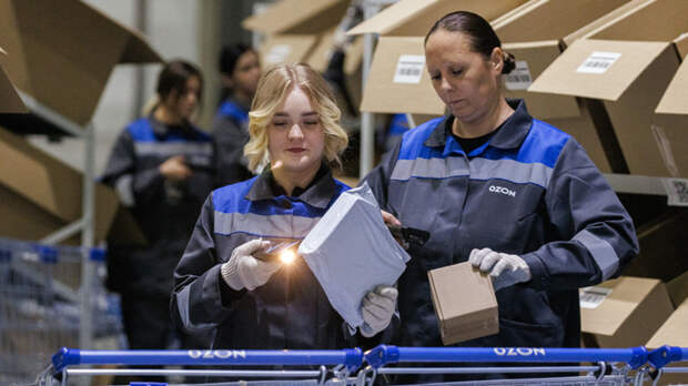 В Ozon прокомментировали сообщения о массовых проблемах на складах