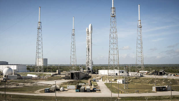 SpaceX впервые удалось посадить ступень ракеты Falcon 9 Falcon 9, mask, видео, космос, факты